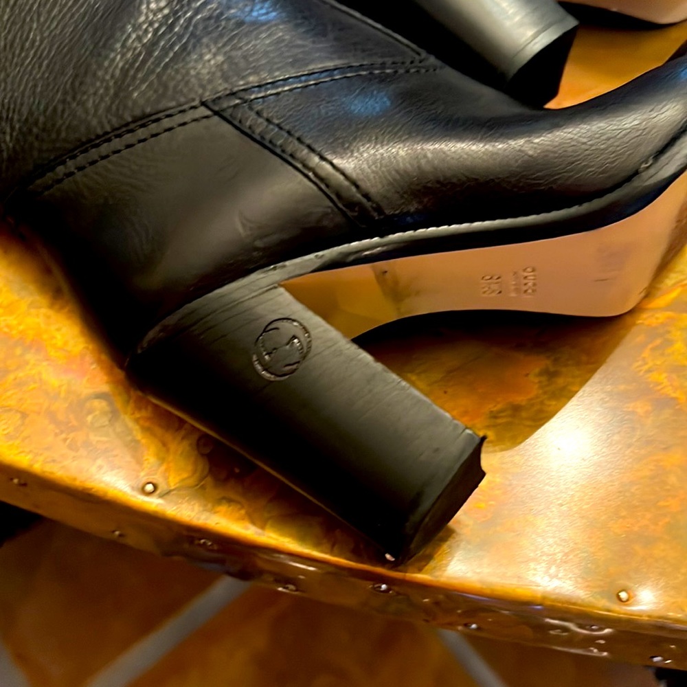 GUCCI boots!